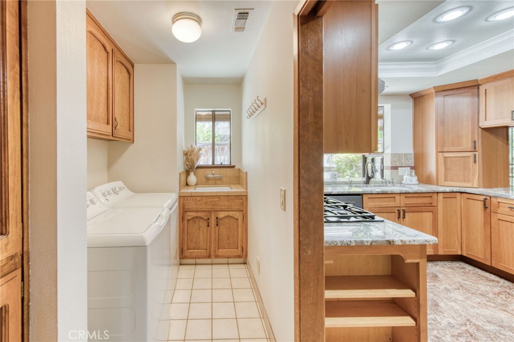 6300 N Palm Ave #105, Fresno, CA 93704