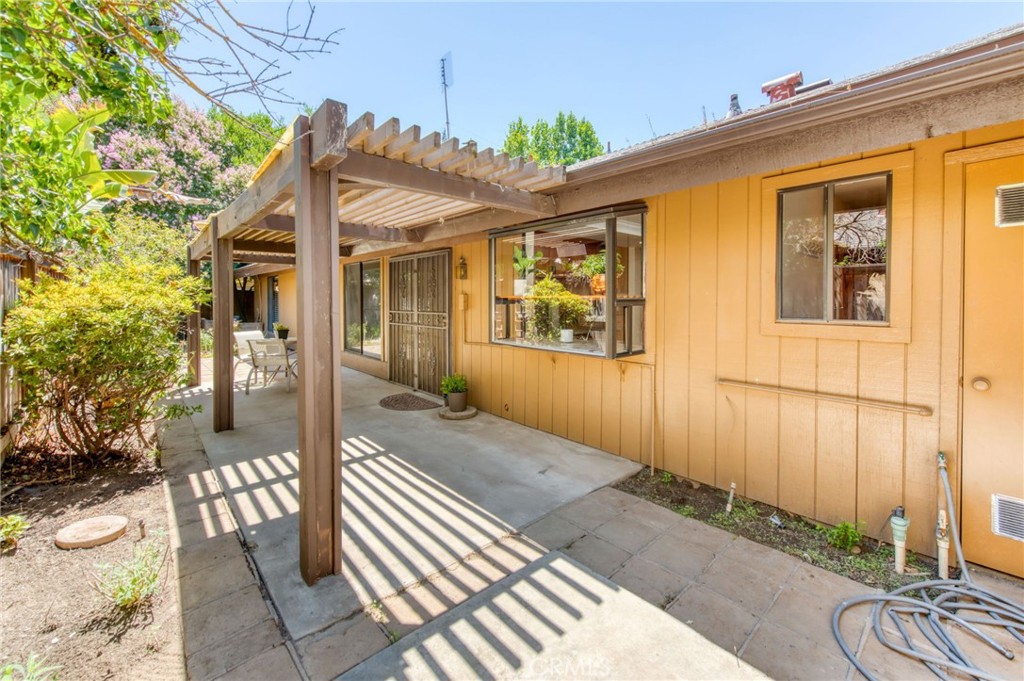 6300 N Palm Ave #105, Fresno, CA 93704