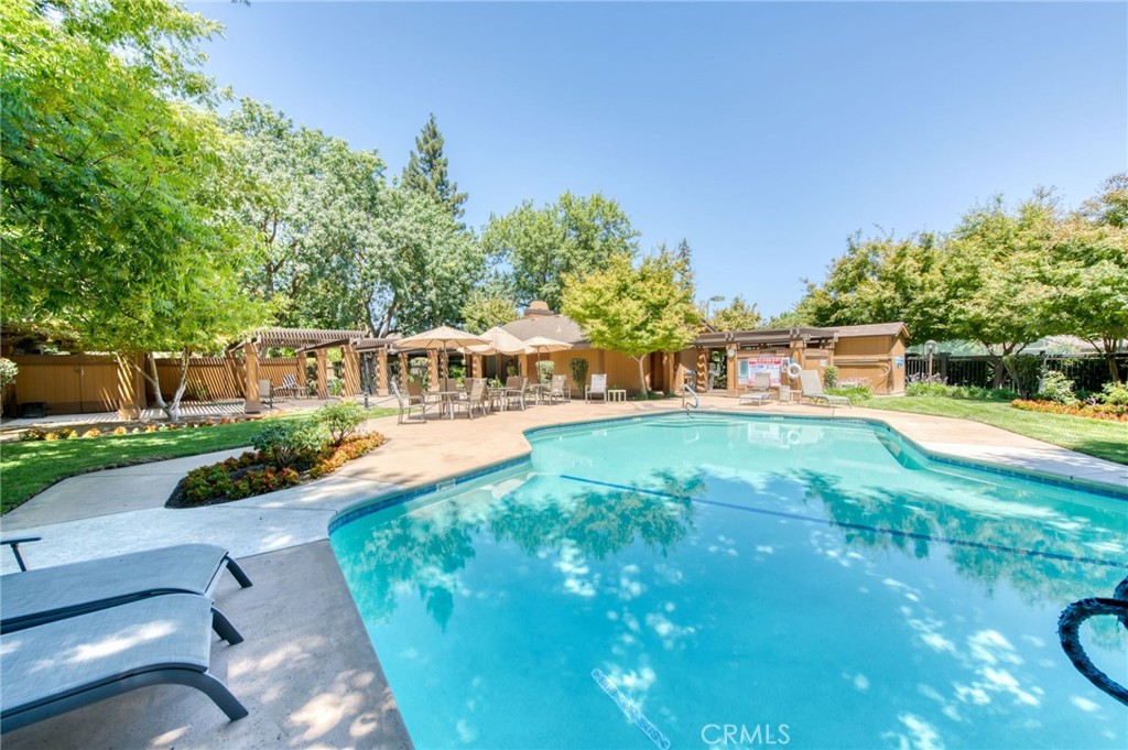 6300 N Palm Ave #105, Fresno, CA 93704