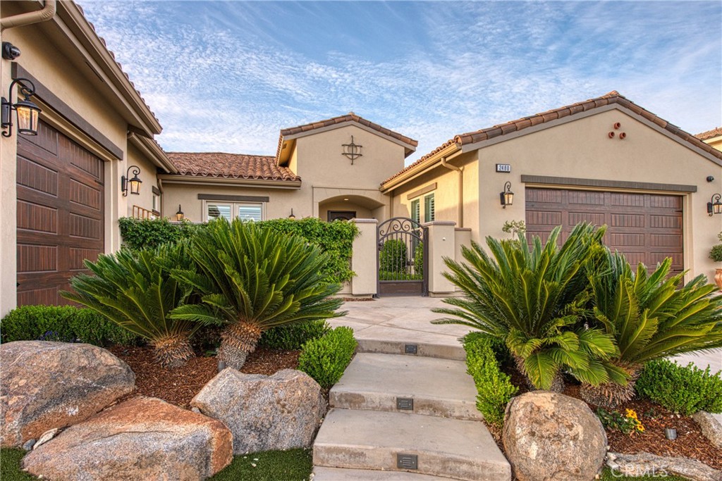 2480 E Course View Way, Fresno, CA 93730