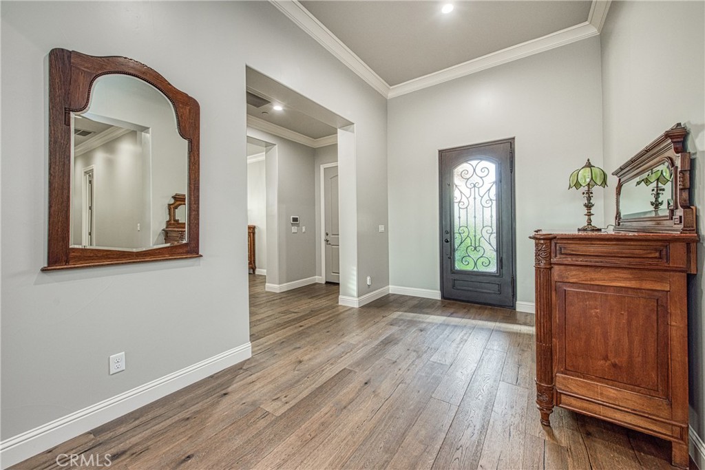2480 E Course View Way, Fresno, CA 93730