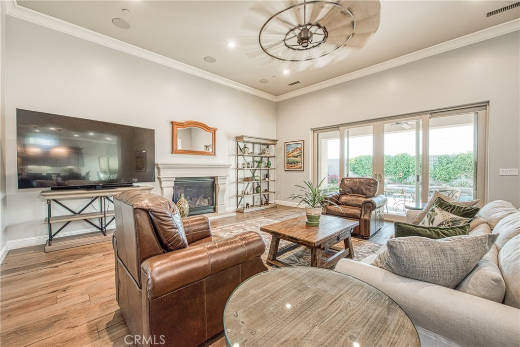 2480 E Course View Way, Fresno, CA 93730