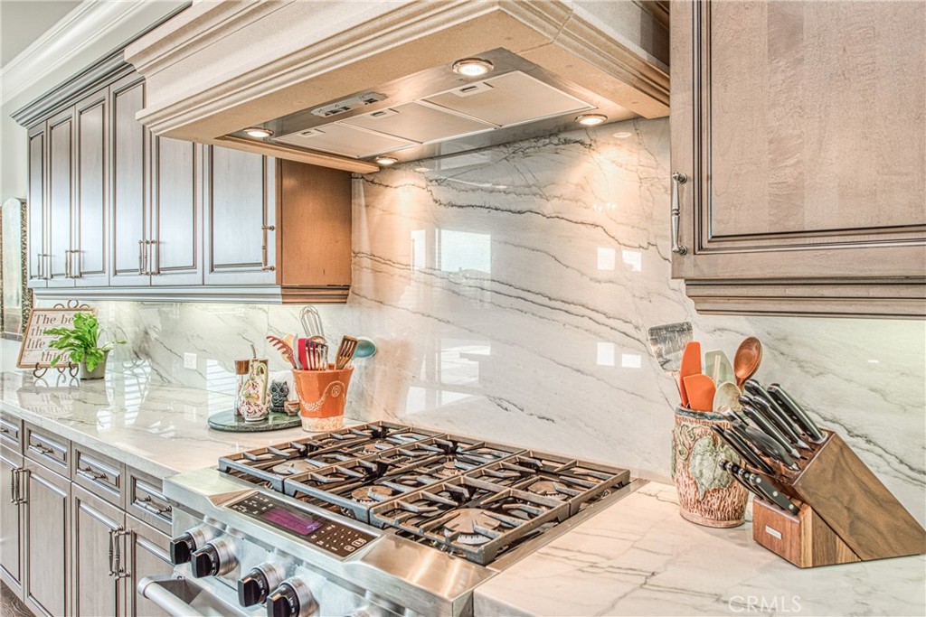 2480 E Course View Way, Fresno, CA 93730