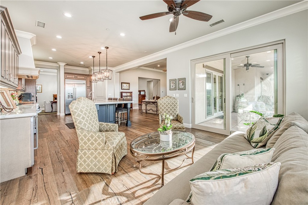 2480 E Course View Way, Fresno, CA 93730