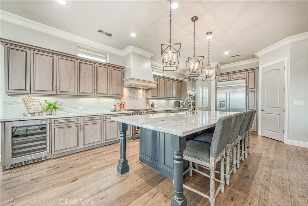 2480 E Course View Way, Fresno, CA 93730