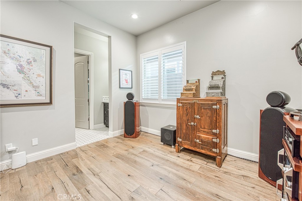 2480 E Course View Way, Fresno, CA 93730