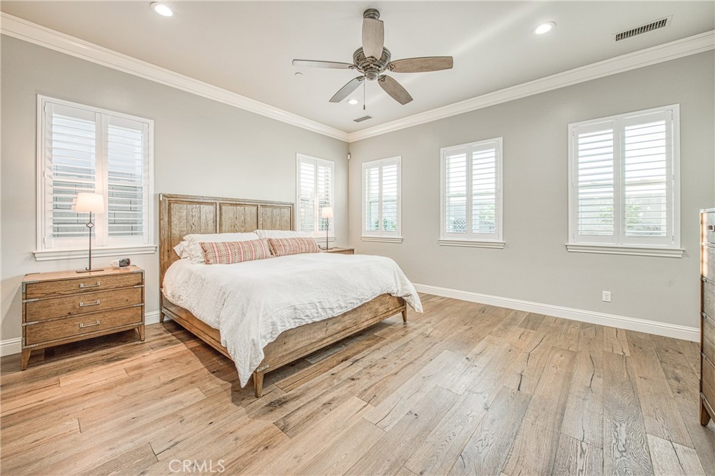 2480 E Course View Way, Fresno, CA 93730