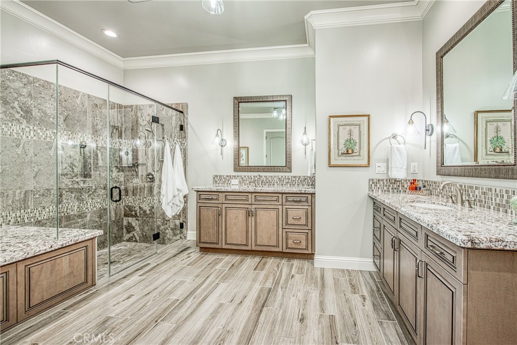2480 E Course View Way, Fresno, CA 93730