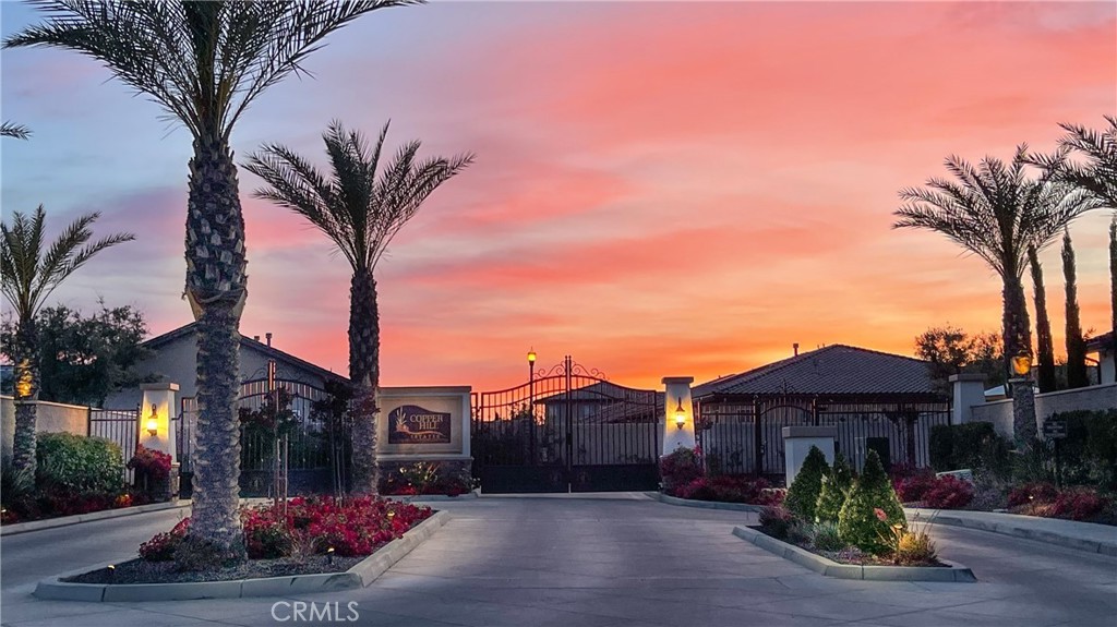 2480 E Course View Way, Fresno, CA 93730