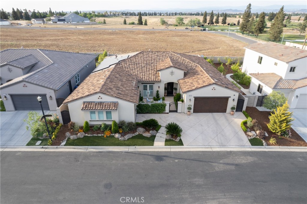 2480 E Course View Way, Fresno, CA 93730