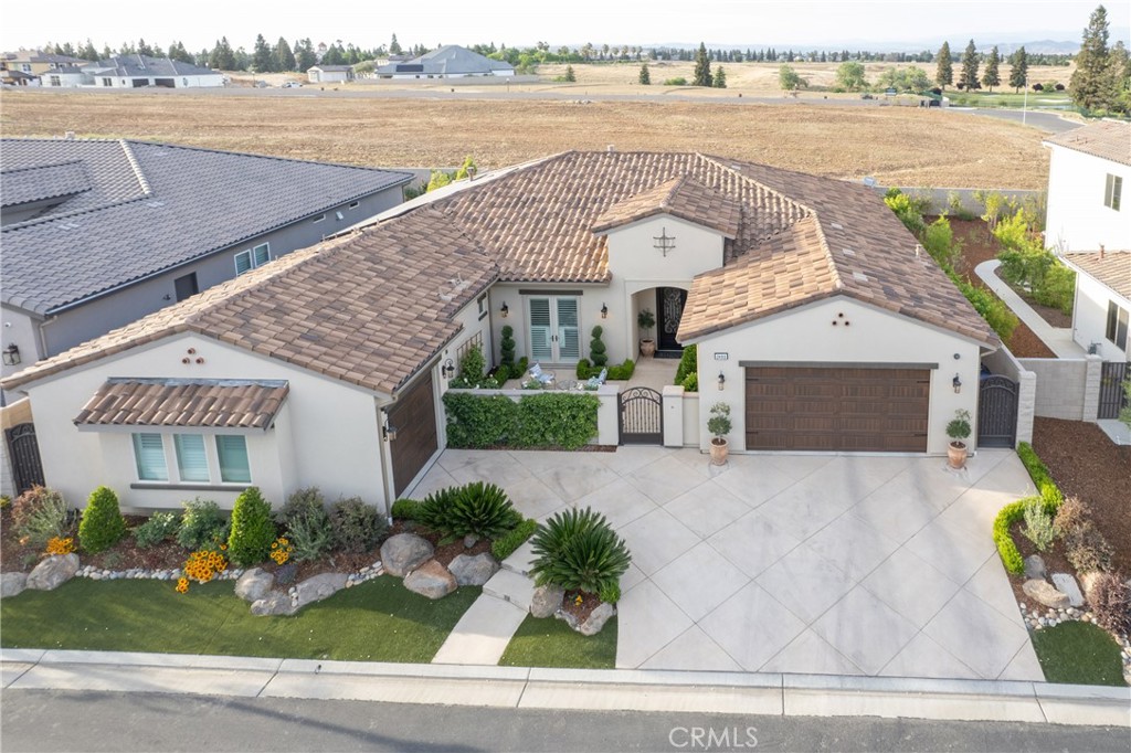 2480 E Course View Way, Fresno, CA 93730