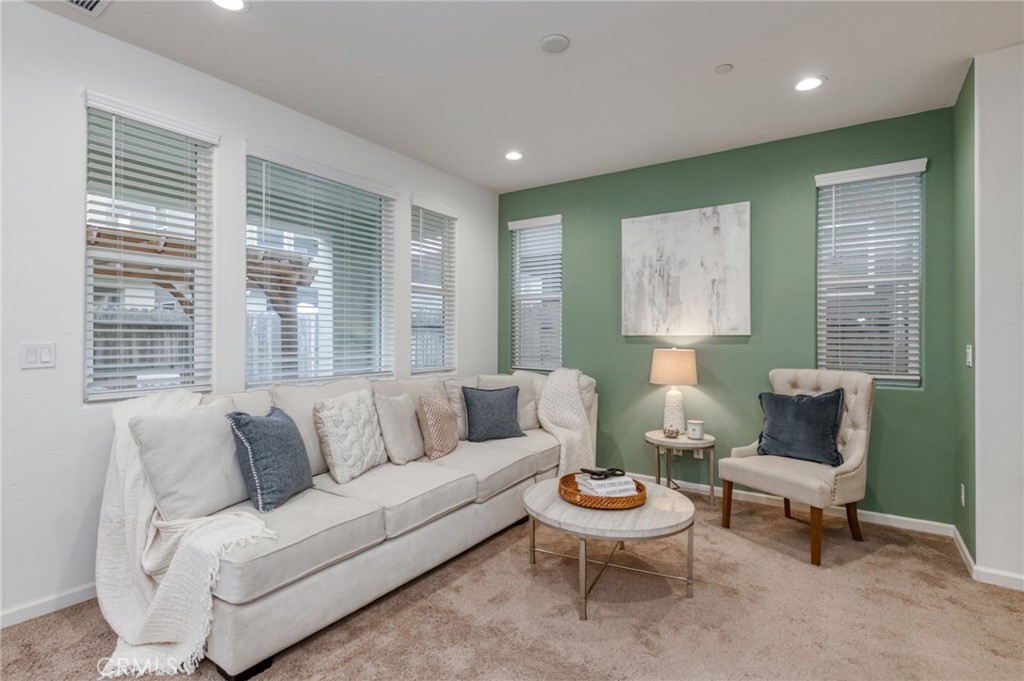 116 S Aria Ave, Madera, CA 93636