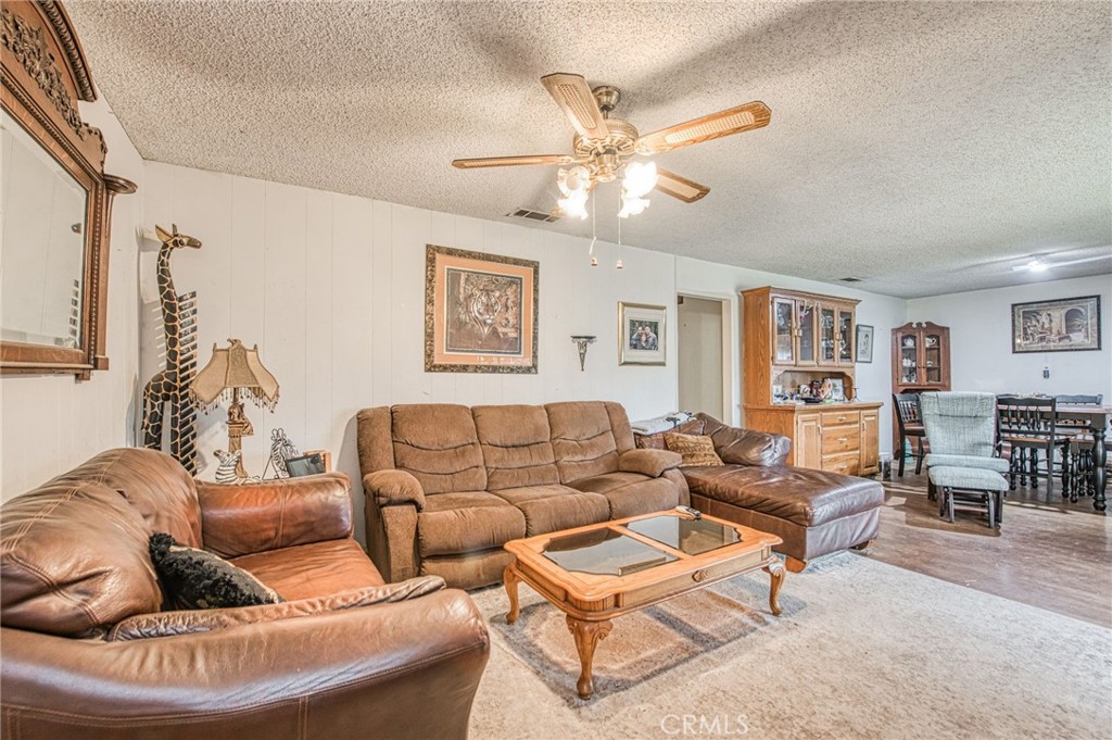 6729 W Clinton Ave, Fresno, CA 93723