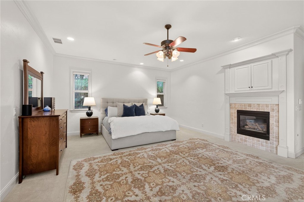 3350 E Via Montiano, Clovis, CA 93619