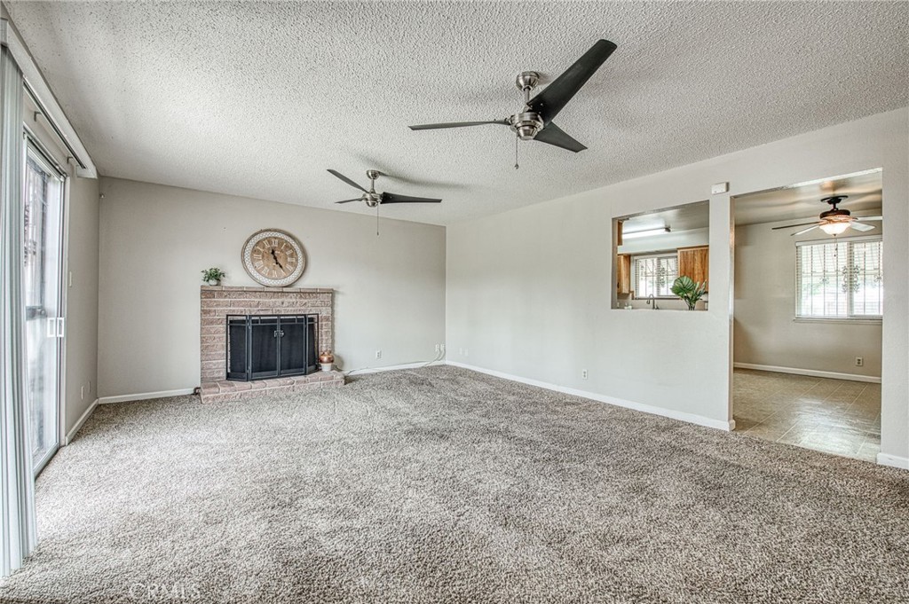 638 W Sussex Way, Fresno, CA 93705