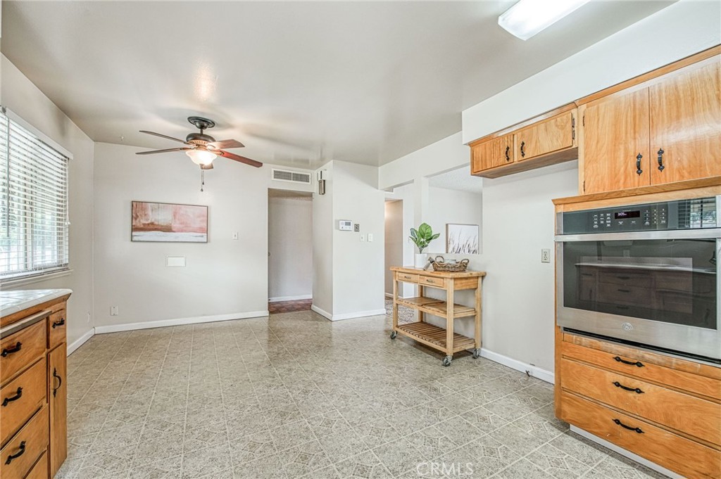 638 W Sussex Way, Fresno, CA 93705