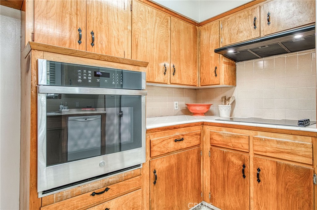 638 W Sussex Way, Fresno, CA 93705