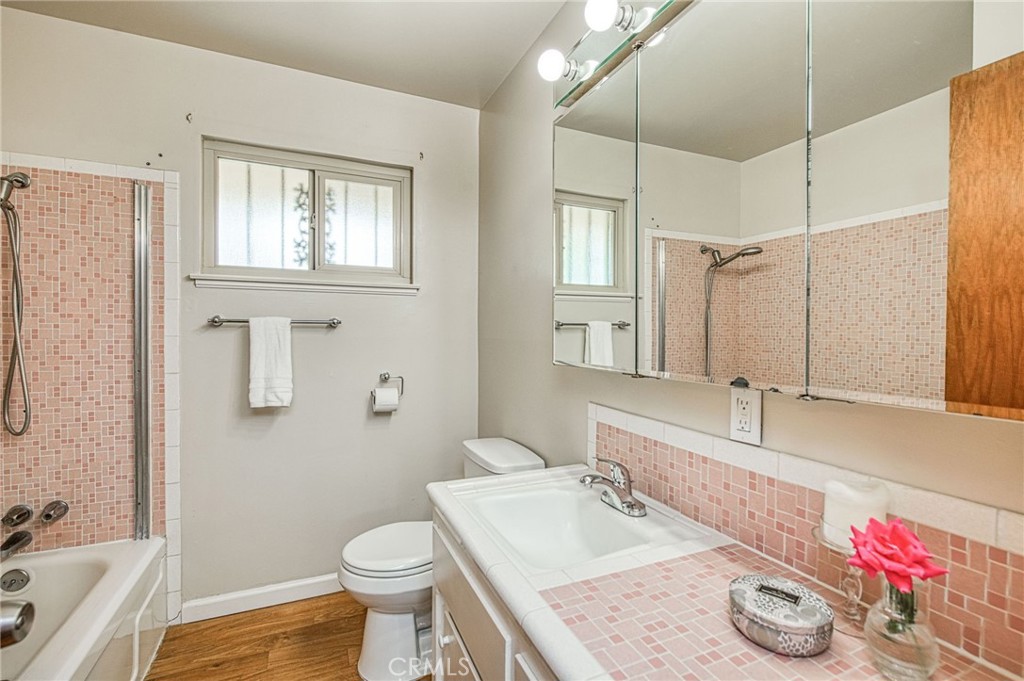 638 W Sussex Way, Fresno, CA 93705