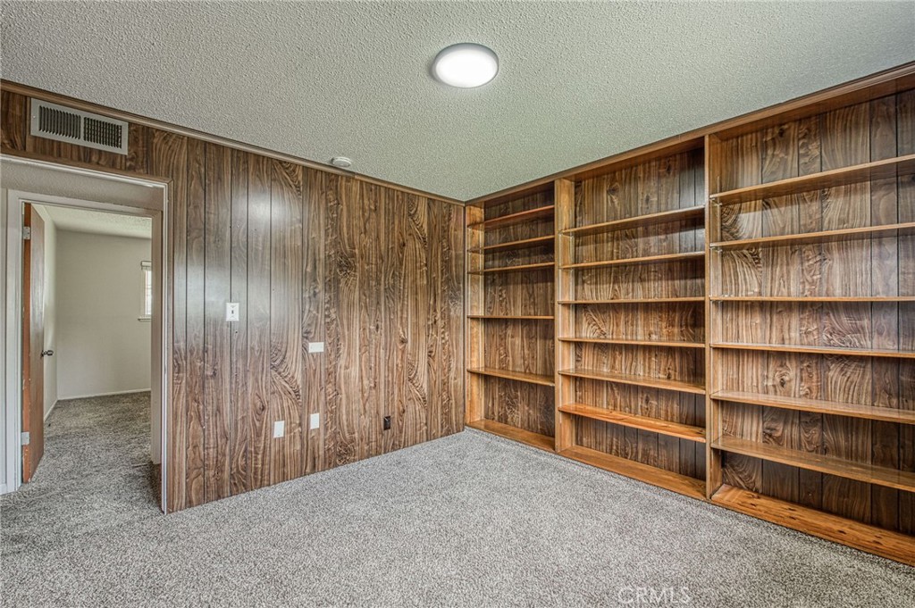 638 W Sussex Way, Fresno, CA 93705