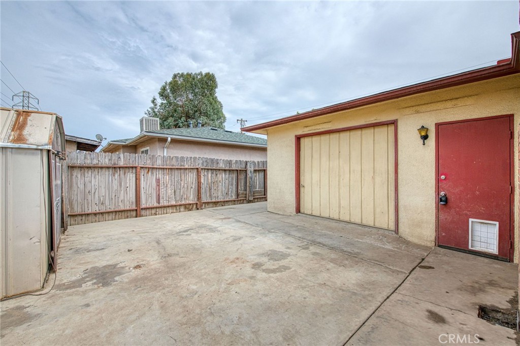 638 W Sussex Way, Fresno, CA 93705