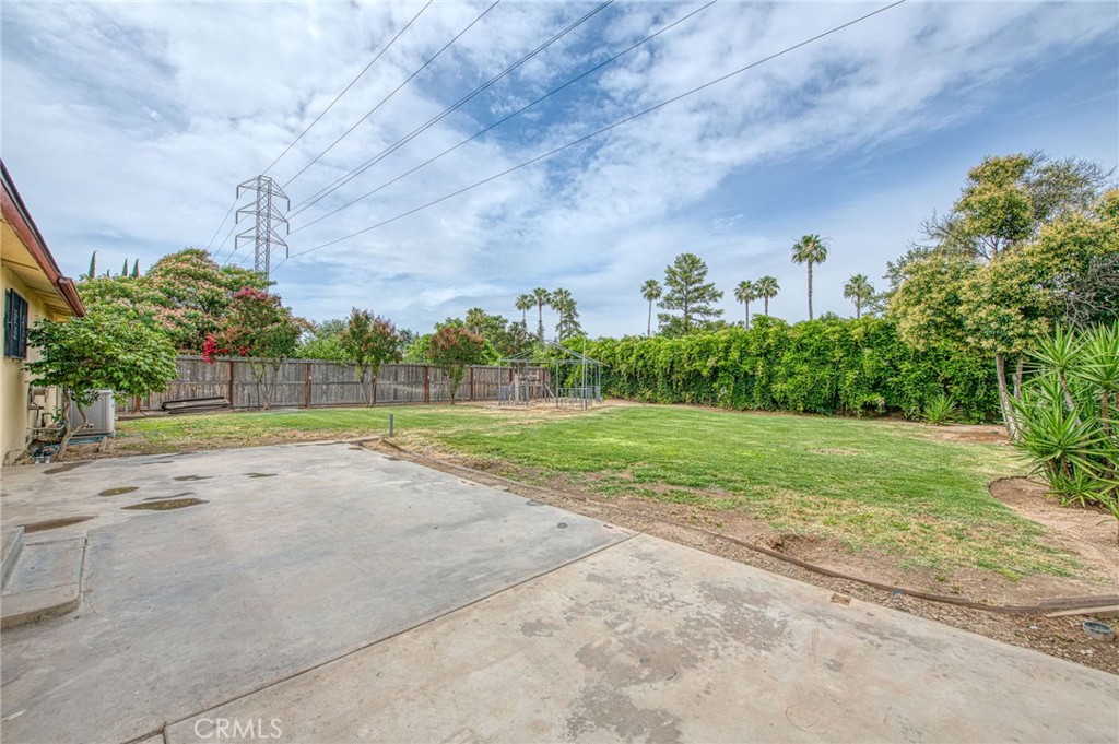 638 W Sussex Way, Fresno, CA 93705