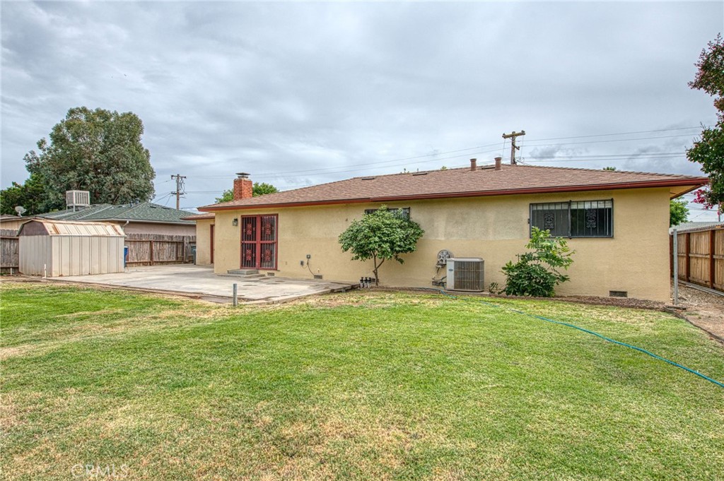 638 W Sussex Way, Fresno, CA 93705