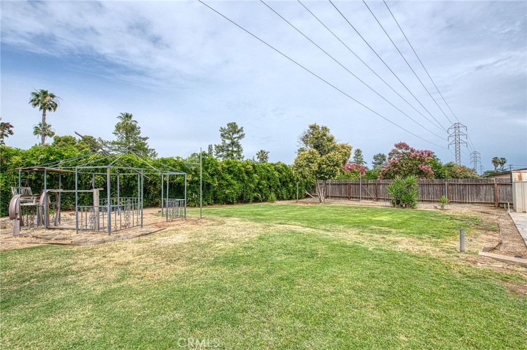 638 W Sussex Way, Fresno, CA 93705