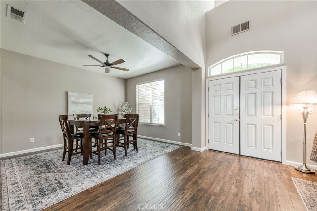 2612 E Shea Dr, Fresno, CA 93720