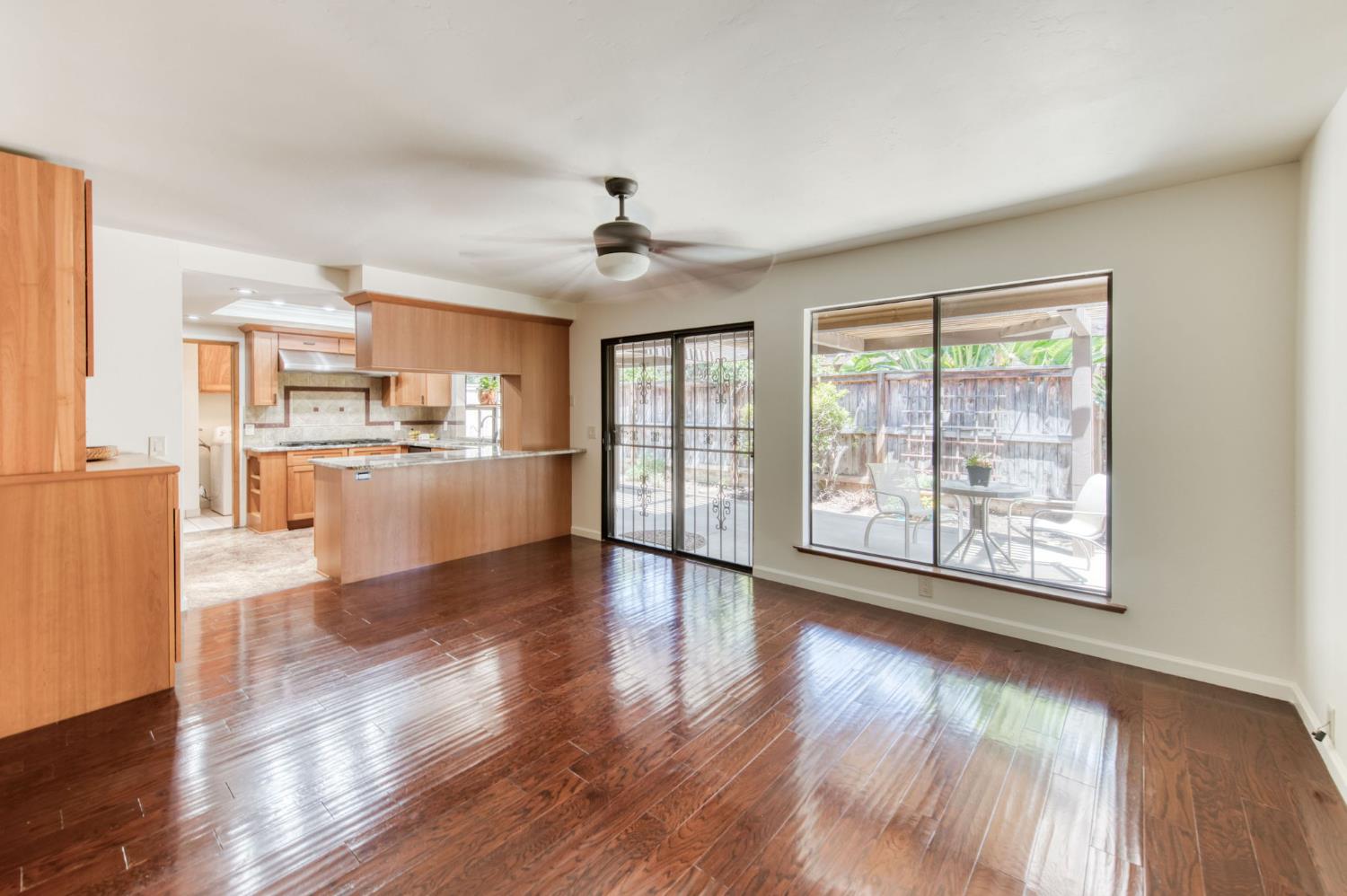 6300 N Palm Ave #105, Fresno, CA 93704