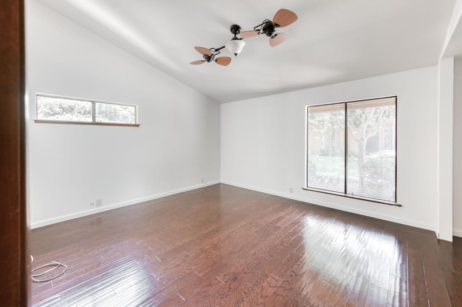 6300 N Palm Ave #105, Fresno, CA 93704