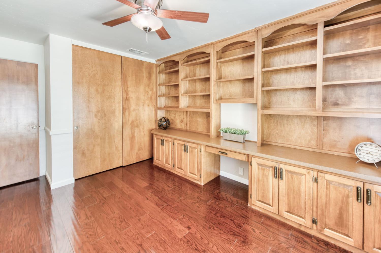 6300 N Palm Ave #105, Fresno, CA 93704