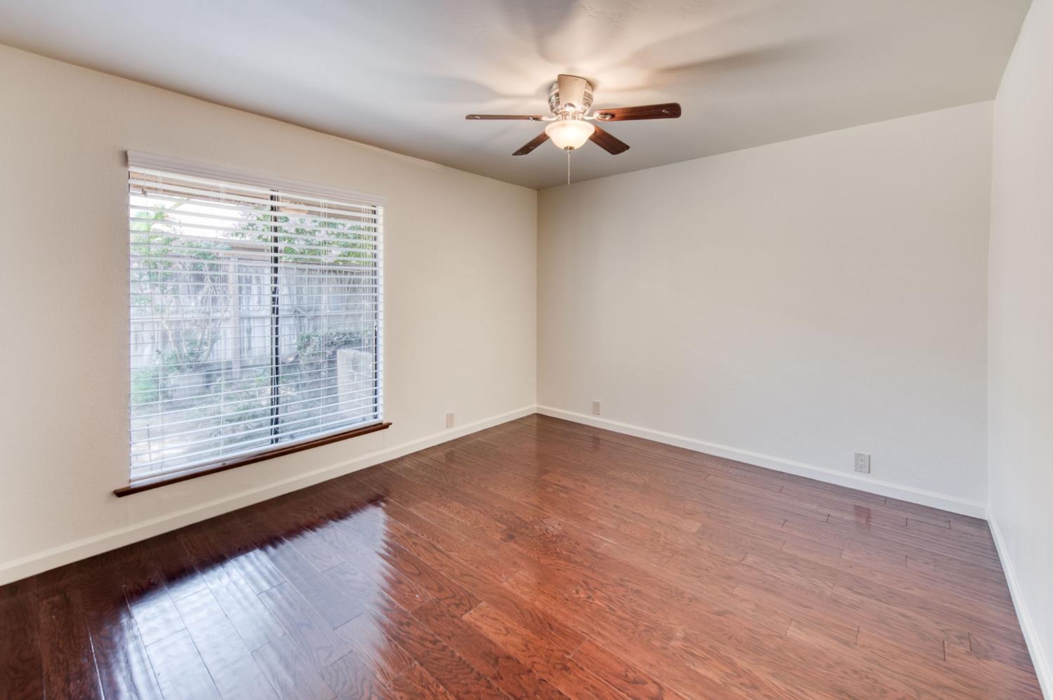 6300 N Palm Ave #105, Fresno, CA 93704