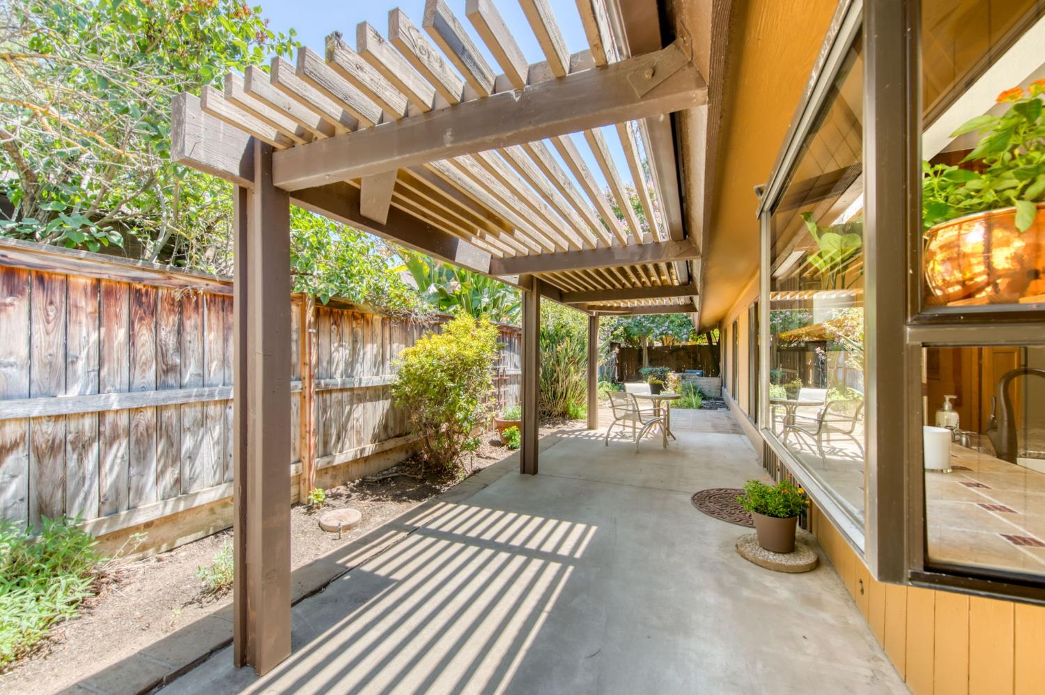 6300 N Palm Ave #105, Fresno, CA 93704
