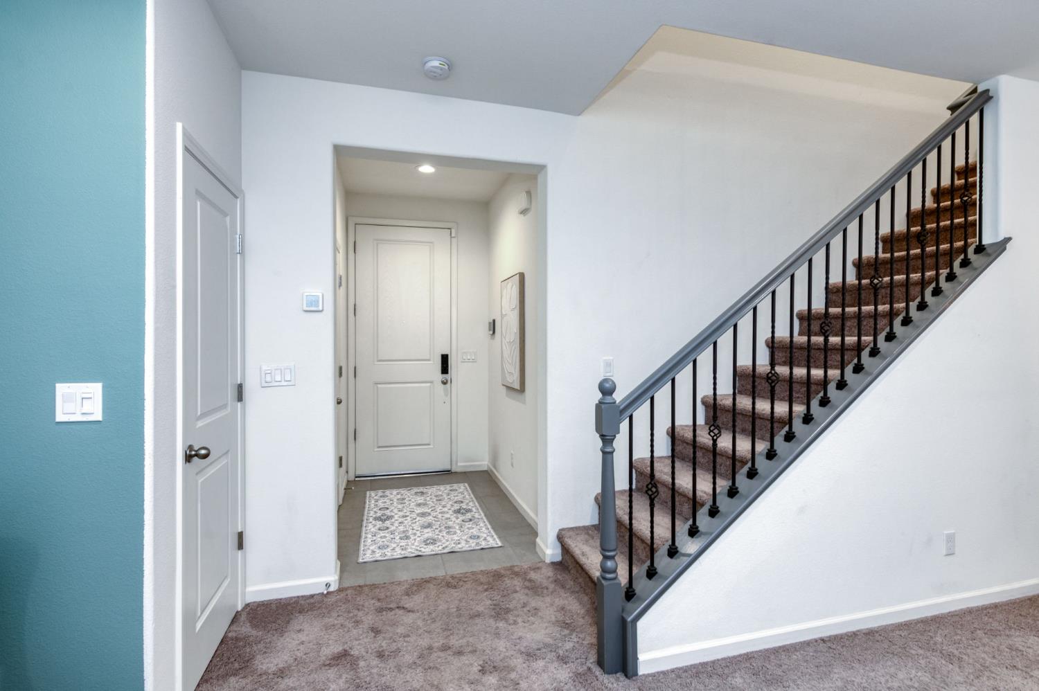 116 Aria Ave S, Madera, CA 93636