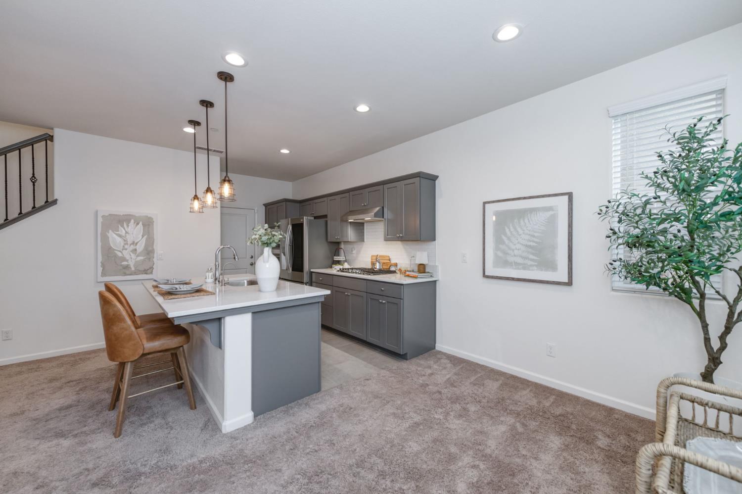 116 Aria Ave S, Madera, CA 93636