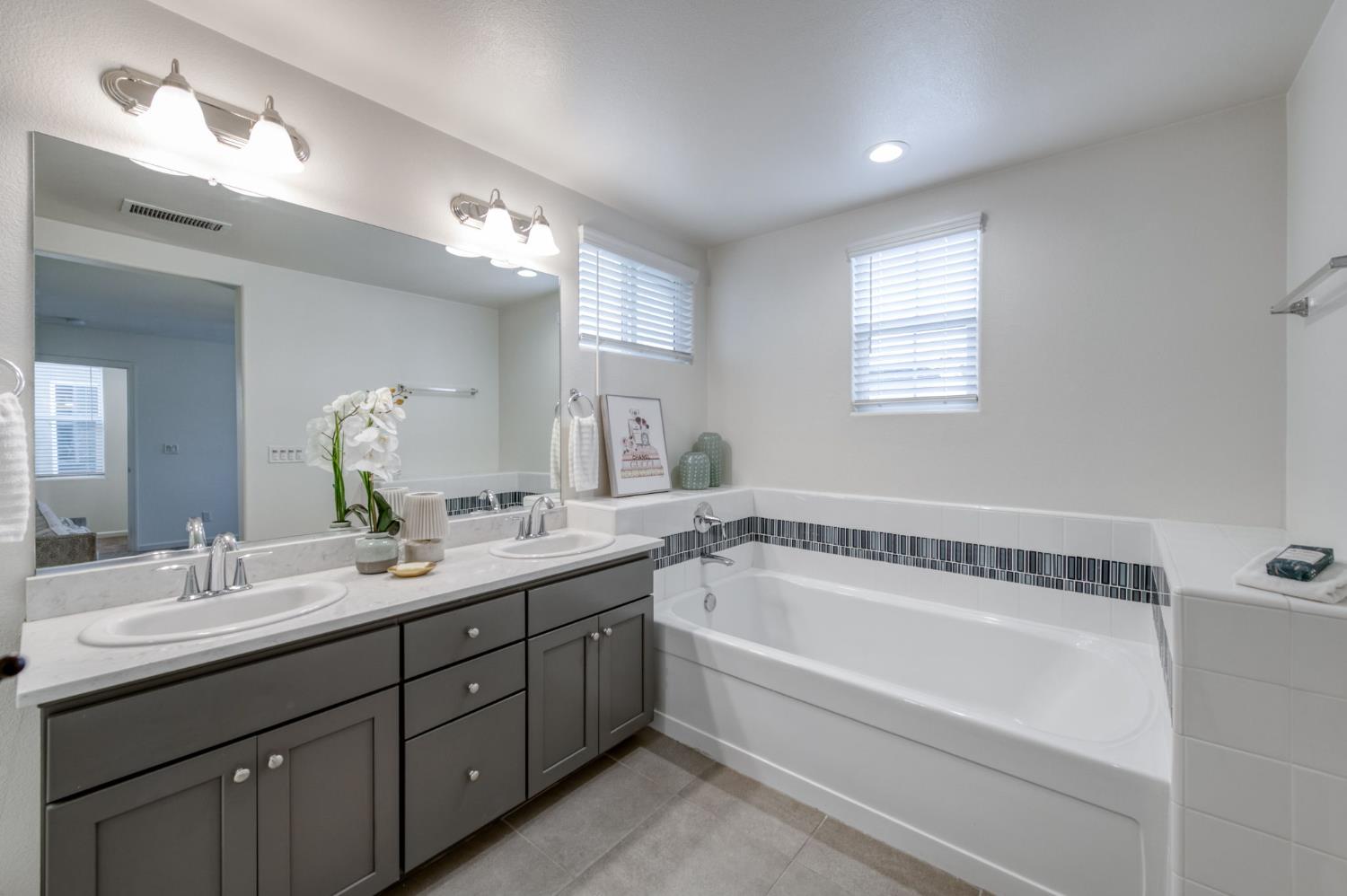 116 Aria Ave S, Madera, CA 93636