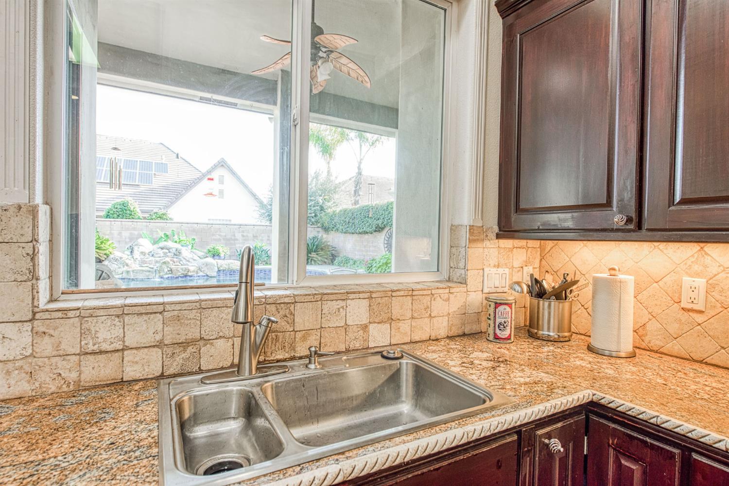 7730 N Gilroy Ave, Fresno, CA 93722