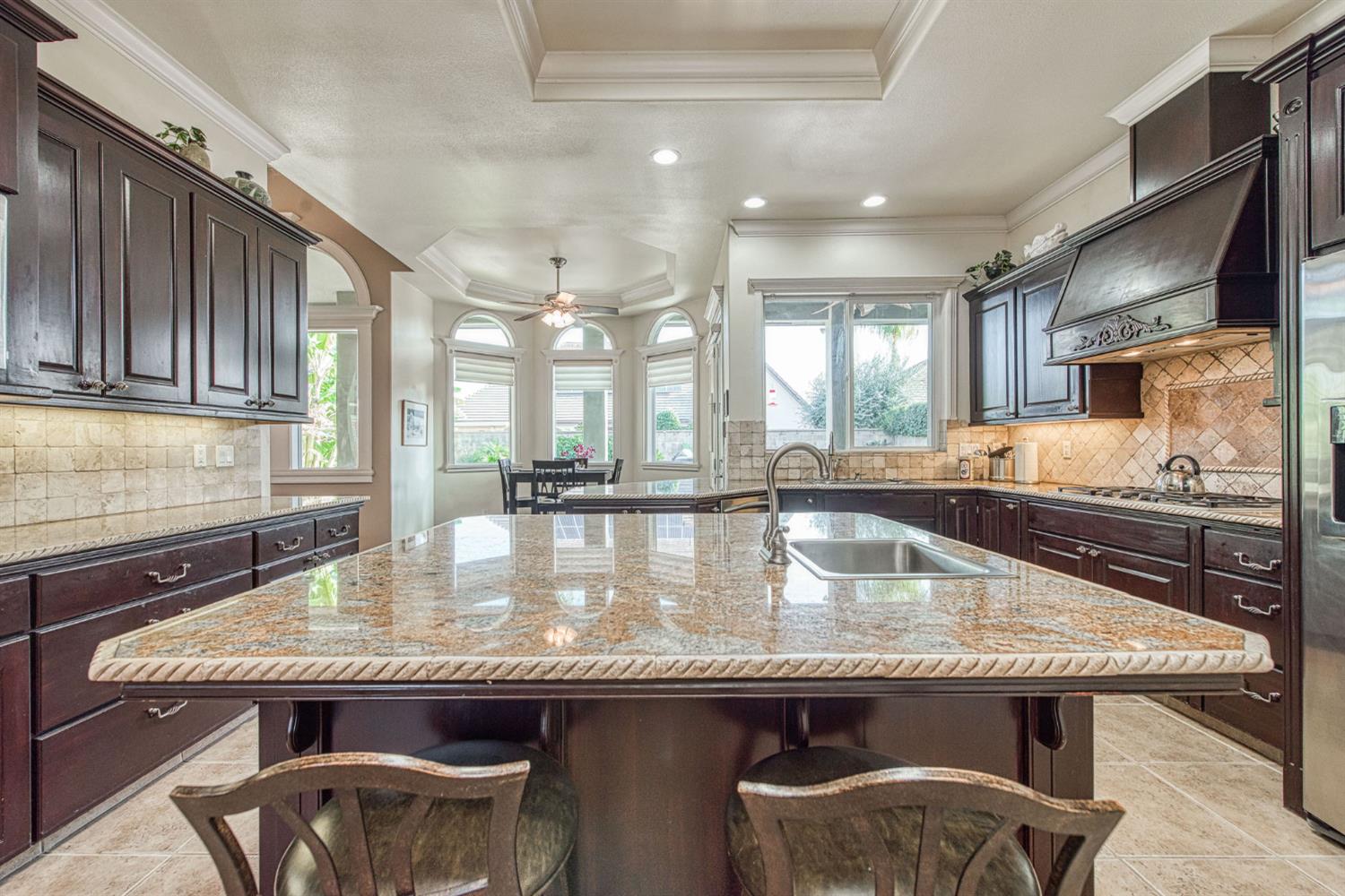 7730 N Gilroy Ave, Fresno, CA 93722