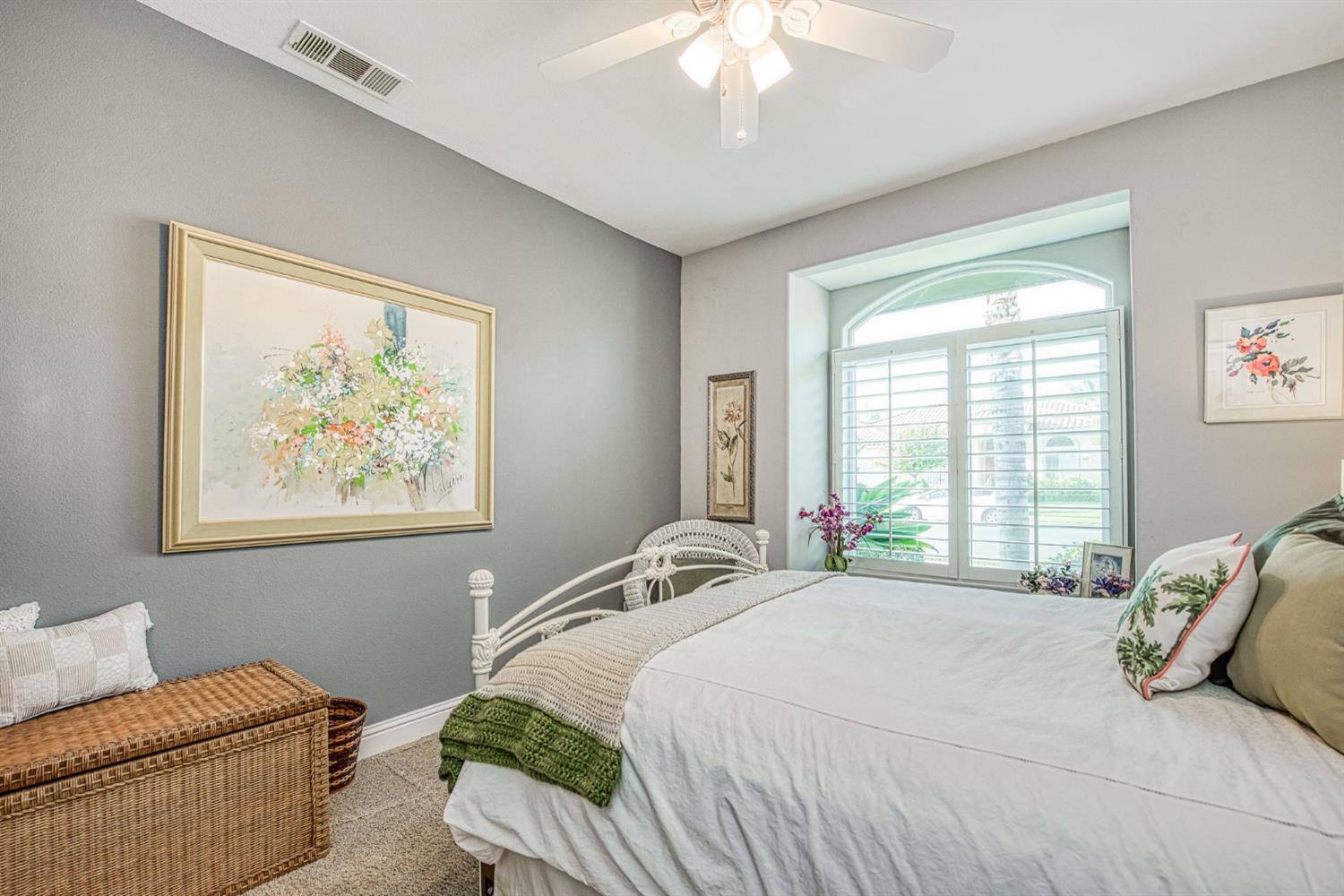 7730 N Gilroy Ave, Fresno, CA 93722