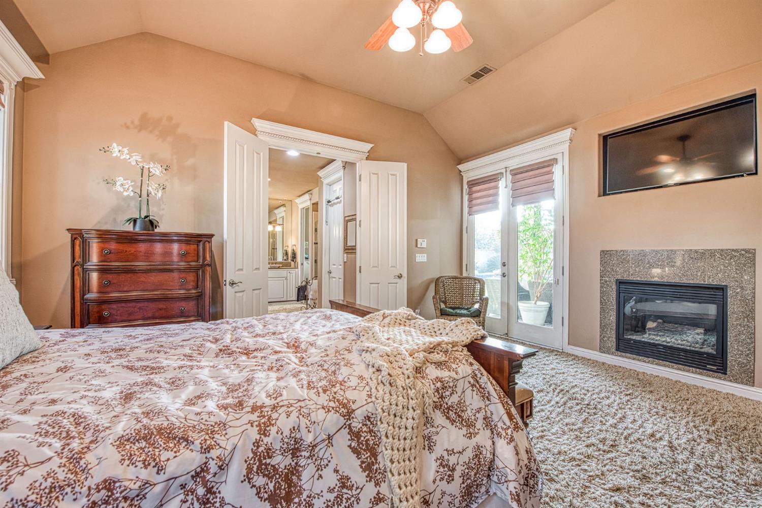 7730 N Gilroy Ave, Fresno, CA 93722