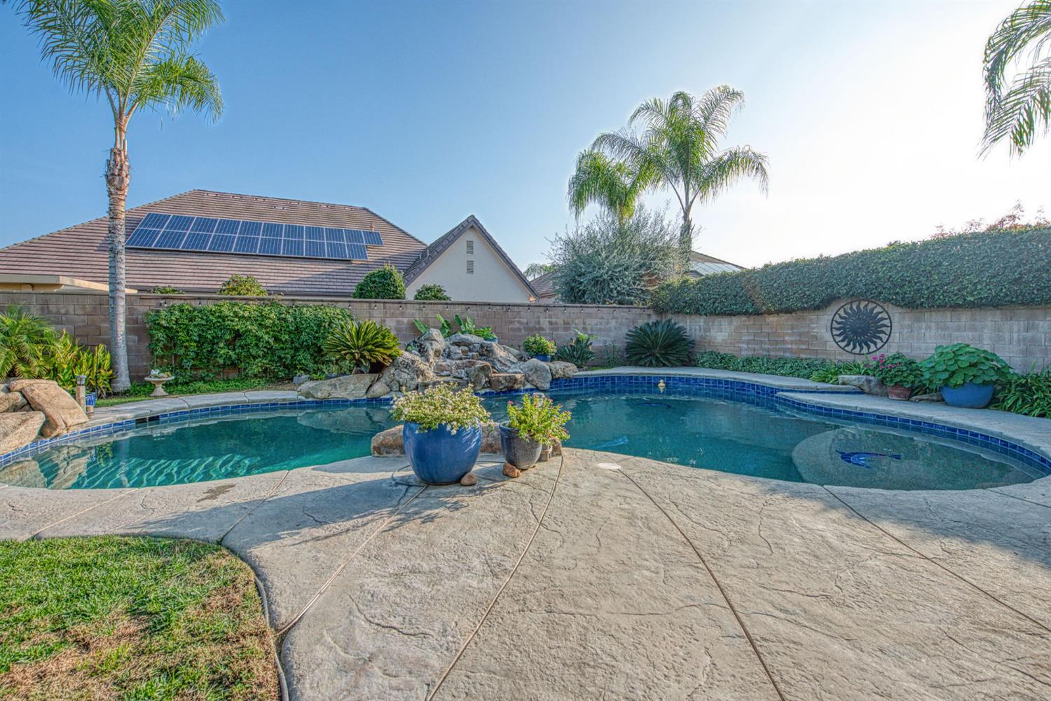 7730 N Gilroy Ave, Fresno, CA 93722