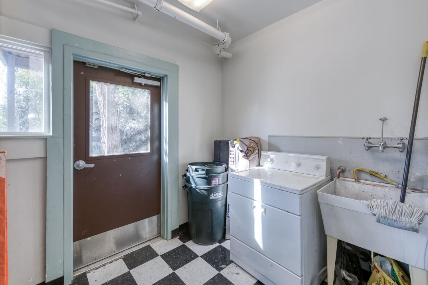 1401 N Wishon Ave, Fresno, CA 93728