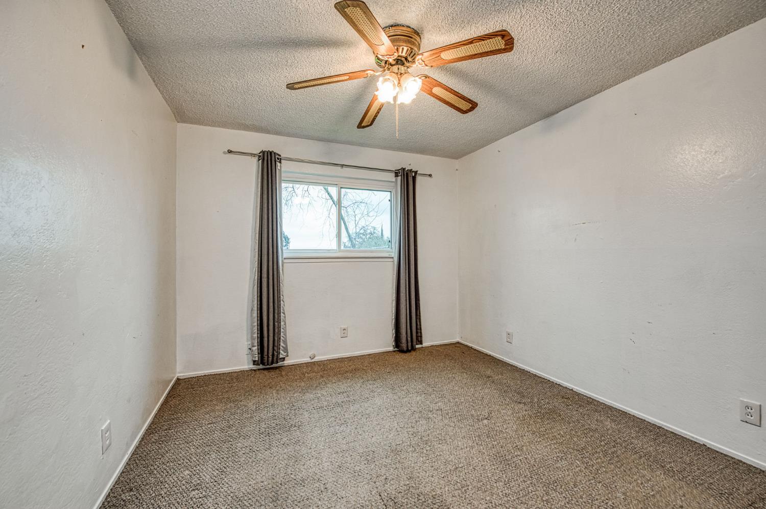 6729 W Clinton Ave, Fresno, CA 93723