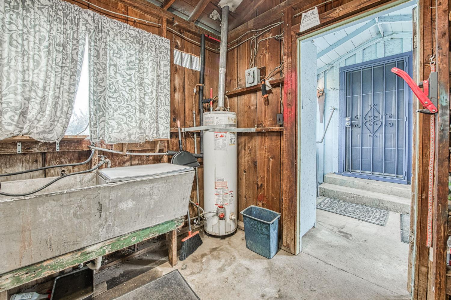 6729 W Clinton Ave, Fresno, CA 93723