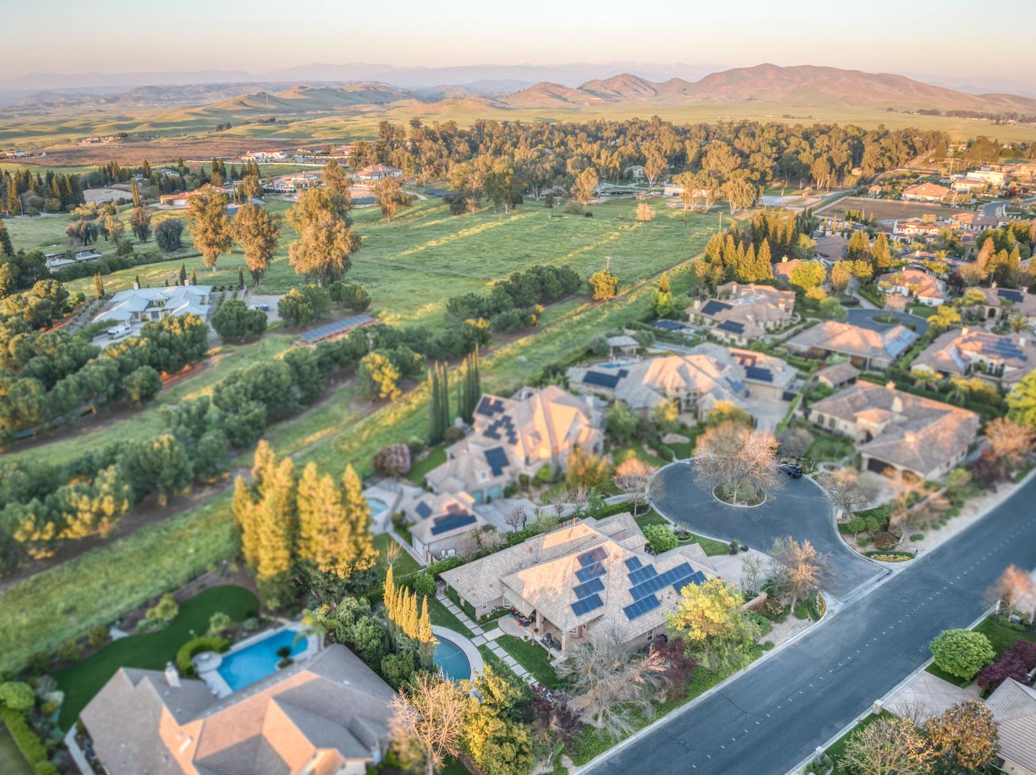 3350 E Via Montiano Ave, Clovis, CA 93619