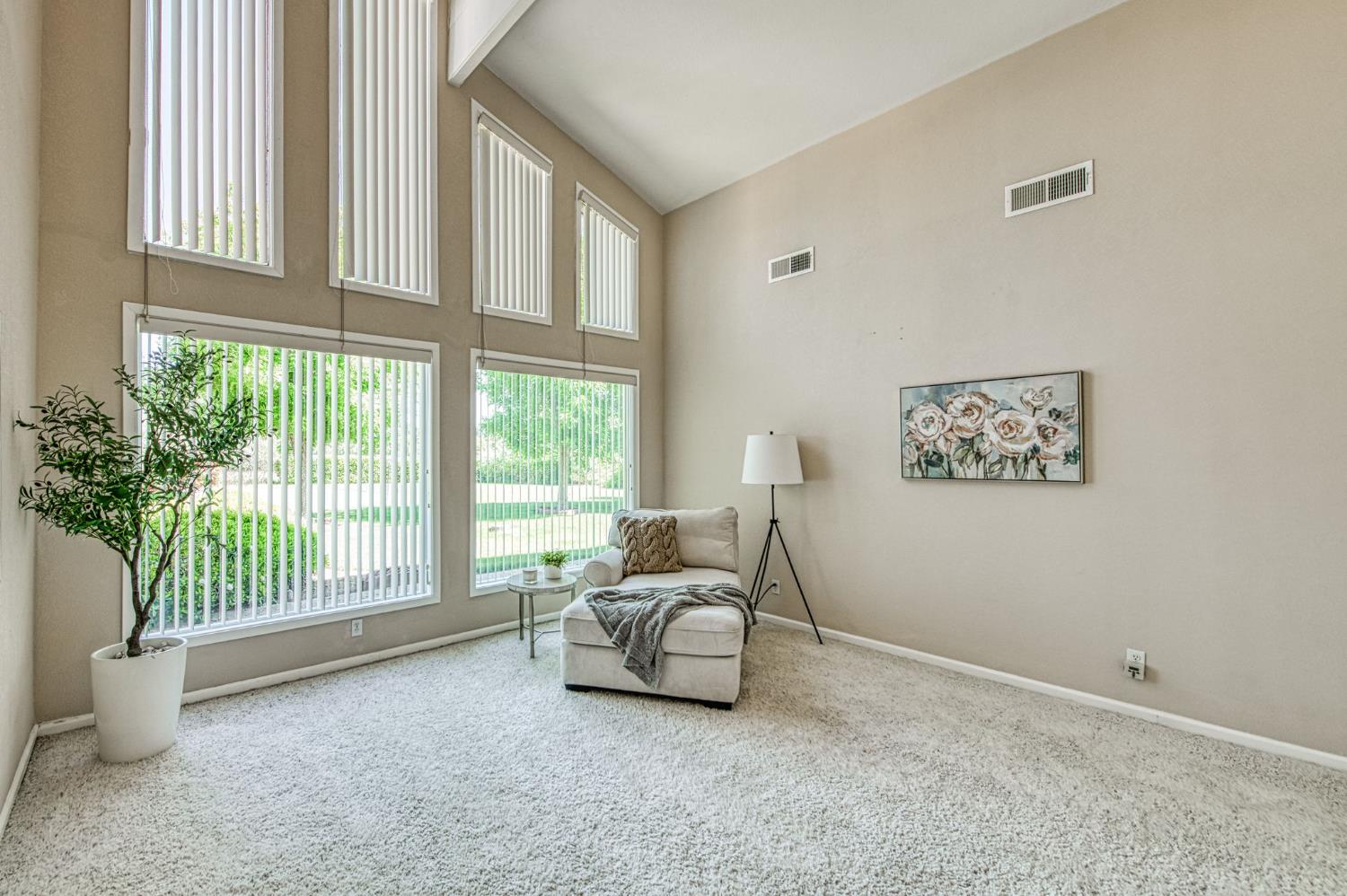 12235 N Willow Ave, Clovis, CA 93619