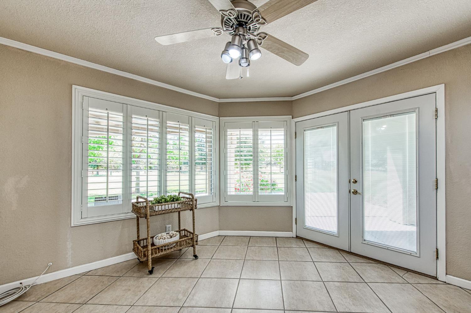 12235 N Willow Ave, Clovis, CA 93619