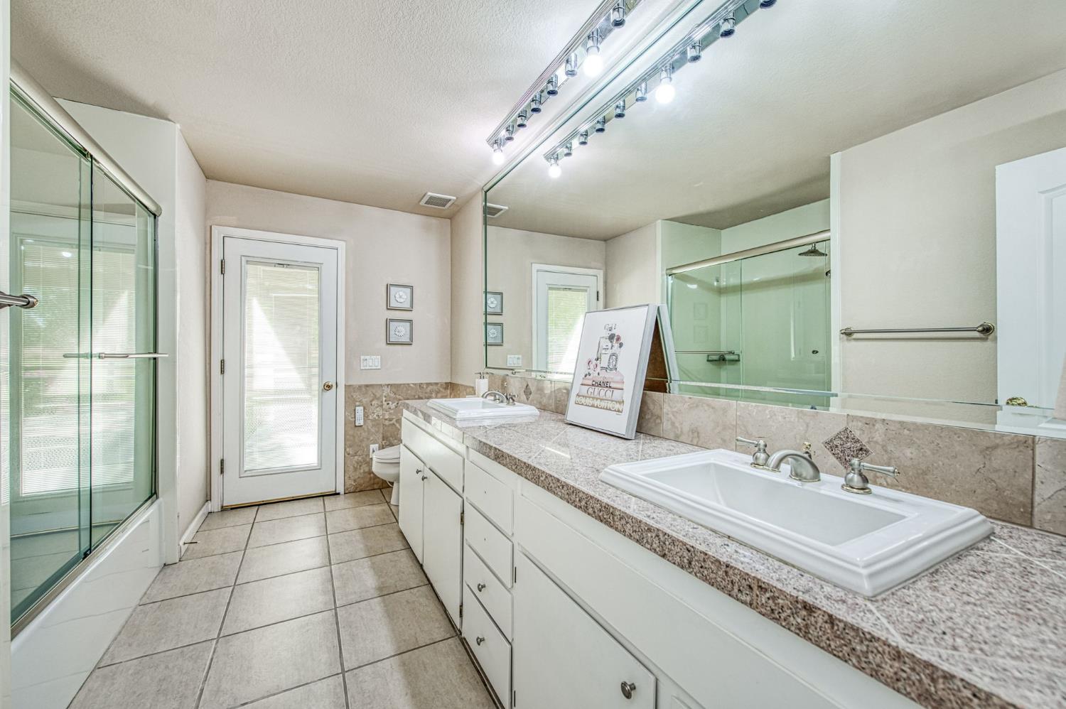 12235 N Willow Ave, Clovis, CA 93619