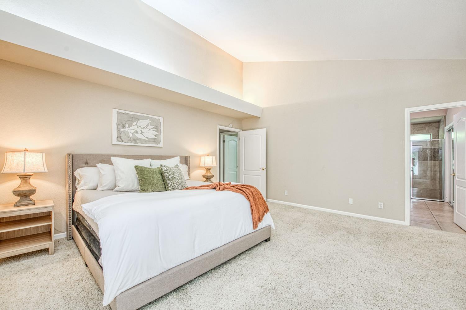 12235 N Willow Ave, Clovis, CA 93619