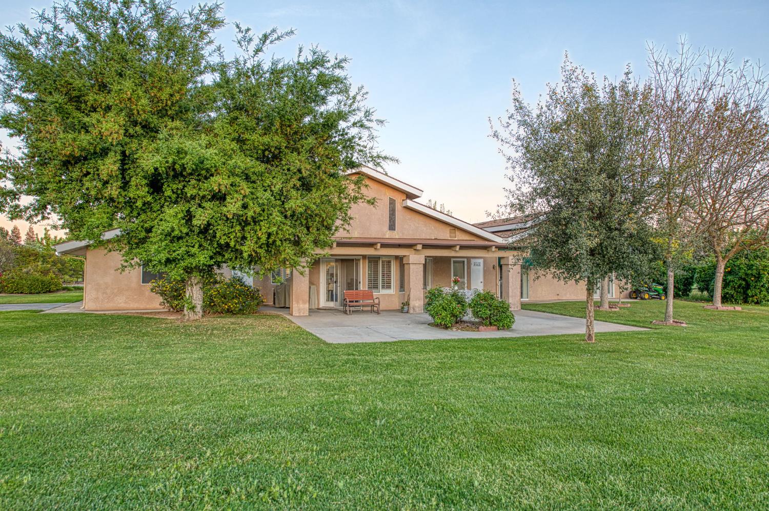 12235 N Willow Ave, Clovis, CA 93619